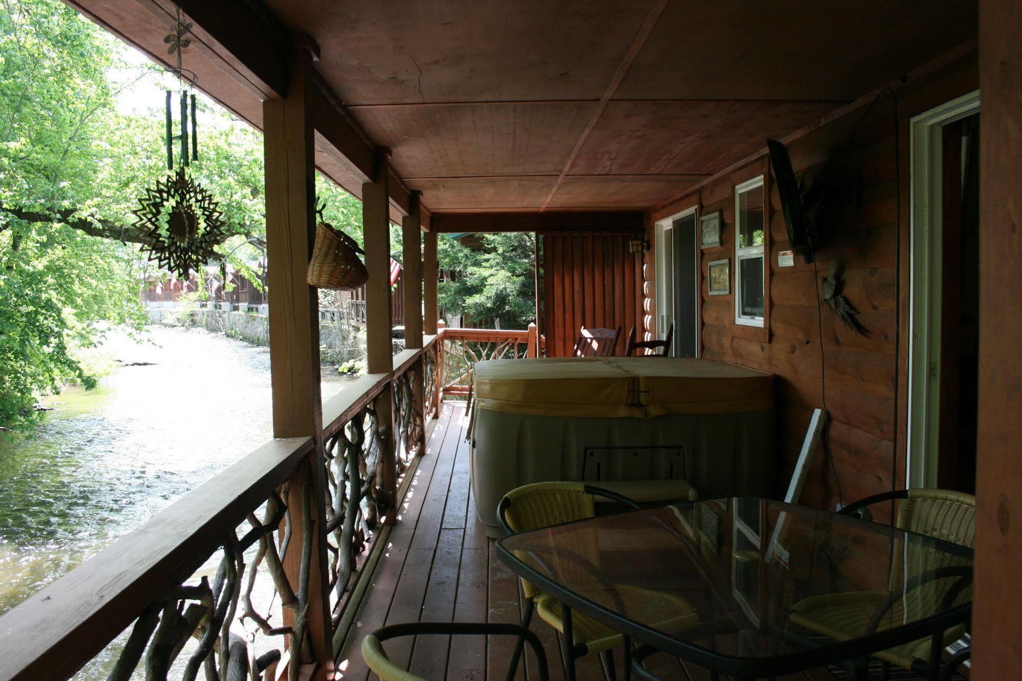 Qualla Cabins And Motel Cherokee Near Casino Whittier Eksteriør bilde